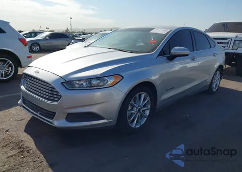 2015 Ford Fusion Hybrid S из США, поврежденный, VIN 3FA6P0UU1FR106345